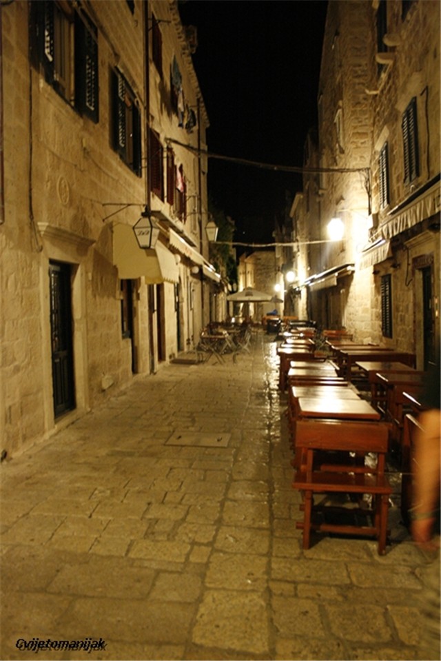 Dubrovnik u noci